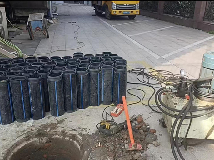 佛冈PE置换管厂家 DN315置换管 非开挖管短管置换